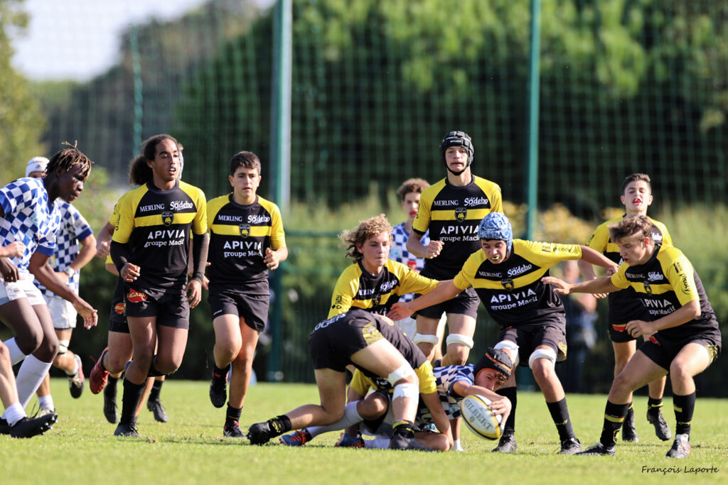 Pierre Gaudermen est né le 20 octobre 1882 à Paris. A l’image d’autres grands sportifs de cette époque, il pratique et excelle dans plusieurs disciplines. Au rugby, il évolue au poste de troisième ligne centre d’abord au Stade Français avec qui il est sacré Champion de France en 1903 et finaliste en 1904, avant de rejoindre le Racing Club de France. Il connaît une sélection en équipe de France en 1906.