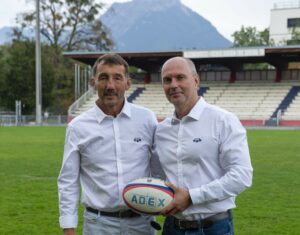 En juillet dernier, le FC Grenoble Rugby changeait de Présidence.
Aujourd'hui, nous vous présentons Eric Farrat et Jean-Pierre Henri, qui assureront ensemble la co-présidence de l'association.